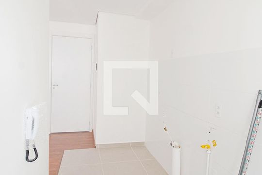 Cozinha de apartamento para alugar com 2 quartos, 48m² em Jardim Monte Alegre, Taboão da Serra