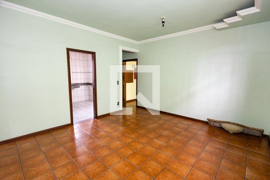 Sala de casa de condomínio para alugar com 3 quartos, 78m² em Santa Mônica, Belo Horizonte