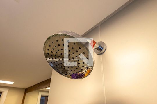 Banheiro de apartamento à venda com 1 quarto, 57m² em Sumaré, São Paulo