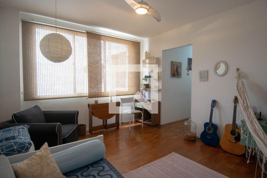 Sala de apartamento à venda com 2 quartos, 90m² em Copacabana, Rio de Janeiro