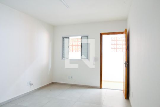 Apartamento para alugar com 1 quarto, 36m² em Vila Palmares, Santo André