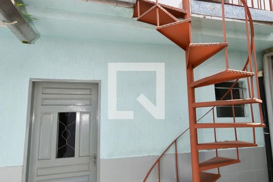 Fachada de casa para alugar com 1 quarto, 20m² em Jardim Japão, São Paulo