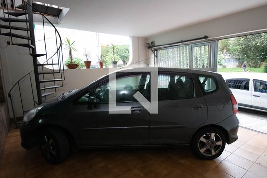 Garagem de casa à venda com 3 quartos, 240m² em Vila Portugal, São Paulo