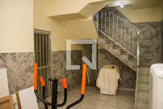 Sala de casa à venda com 3 quartos, 90m² em Piedade, Rio de Janeiro