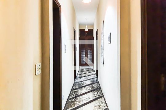 Corredor dos Quartos de casa para alugar com 7 quartos, 650m² em Loteamento Joao Batista Juliao, Guarujá