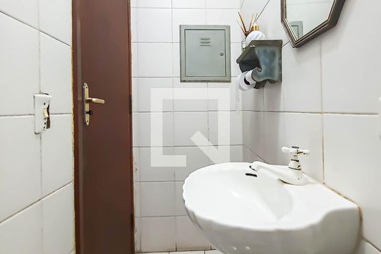 Lavabo de casa para alugar com 7 quartos, 650m² em Loteamento Joao Batista Juliao, Guarujá