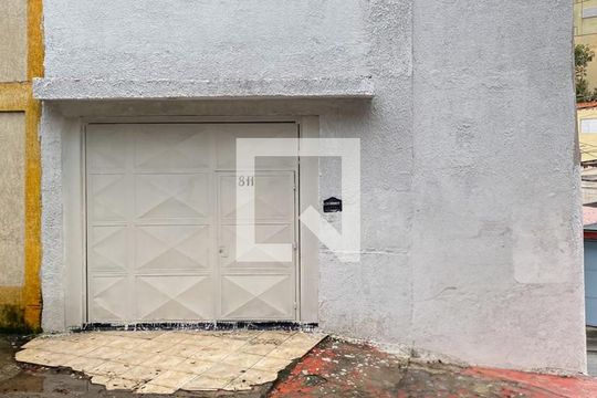 Fachada  de casa à venda com 3 quartos, 140m² em Vila Marari, São Paulo