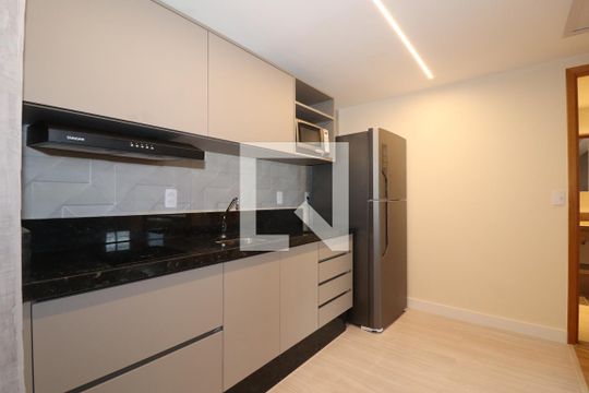Cozinha de apartamento para alugar com 1 quarto, 47m² em Asa Sul, Brasília