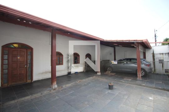 Garagem de casa à venda com 3 quartos, 90m² em Santa Terezinha, Belo Horizonte