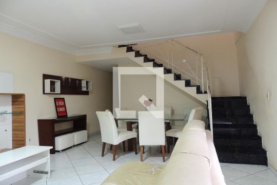 Sala  de casa para alugar com 8 quartos, 548m² em Freguesia (jacarepaguá), Rio de Janeiro