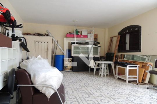 Garagem  de casa para alugar com 8 quartos, 548m² em Freguesia (jacarepaguá), Rio de Janeiro