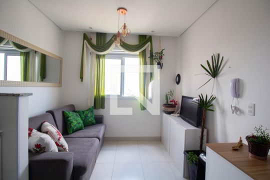 Sala de apartamento para alugar com 2 quartos, 32m² em Itaquera, São Paulo