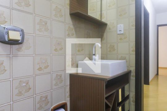 Banheiro de apartamento à venda com 2 quartos, 65m² em Cristo Redentor, Porto Alegre