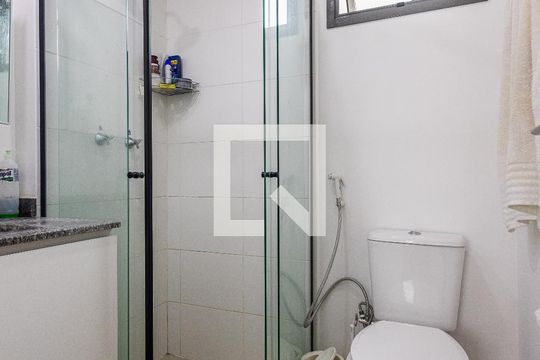 Banheiro da Suíte de apartamento para alugar com 2 quartos, 62m² em Sumarezinho, São Paulo