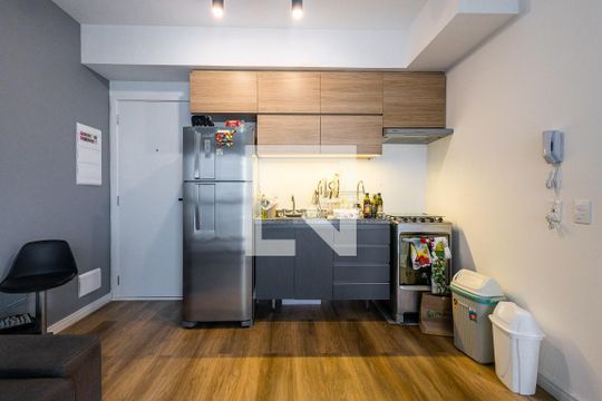 Cozinha de apartamento para alugar com 2 quartos, 62m² em Sumarezinho, São Paulo