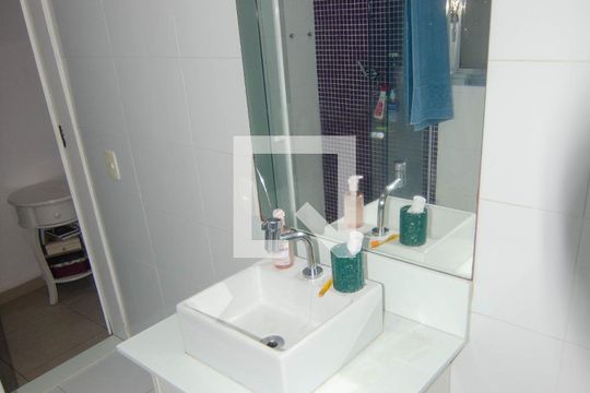 Banheiro do Quarto 3 de apartamento à venda com 3 quartos, 115m² em Leme, Rio de Janeiro