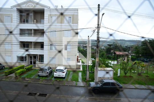 Quarto 1  de apartamento para alugar com 2 quartos, 50m² em Jardim Isis, Cotia