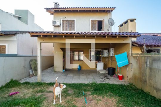 Quintal de casa à venda com 4 quartos, 142m² em Hípica, Porto Alegre