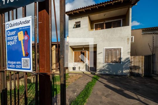 Fachada de casa à venda com 4 quartos, 142m² em Hípica, Porto Alegre
