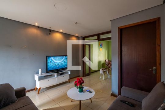 Sala de casa à venda com 4 quartos, 142m² em Hípica, Porto Alegre
