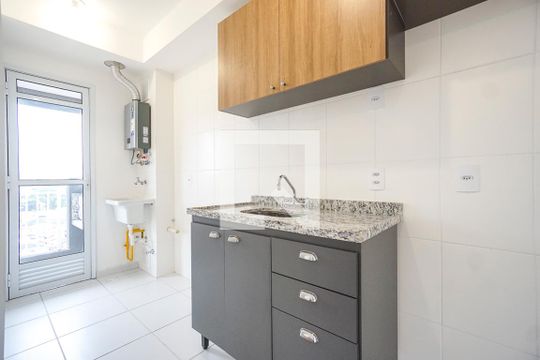 Cozinha de apartamento para alugar com 2 quartos, 46m² em Vila Esperança, São Paulo