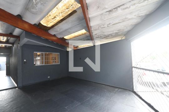 Garagem de casa à venda com 3 quartos, 230m² em Parque São Domingos, São Paulo