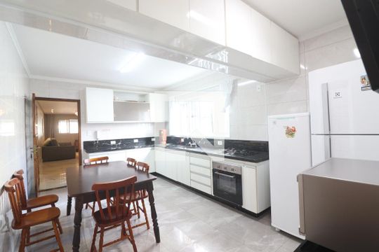 Cozinha de casa à venda com 3 quartos, 230m² em Parque São Domingos, São Paulo
