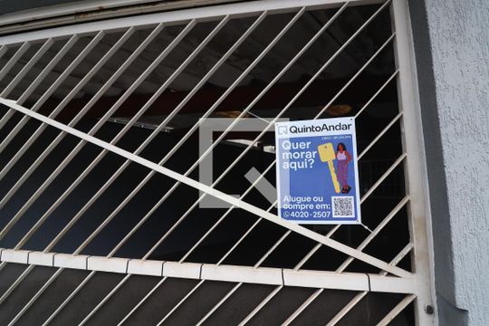 Fachada de casa à venda com 3 quartos, 230m² em Parque São Domingos, São Paulo