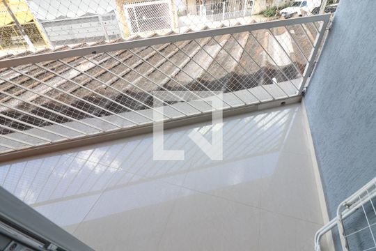 Sacada Quarto 1 de casa à venda com 3 quartos, 230m² em Parque São Domingos, São Paulo