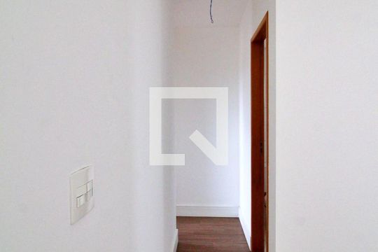 Corredor de apartamento para alugar com 3 quartos, 92m² em Jardim Utinga, Santo André