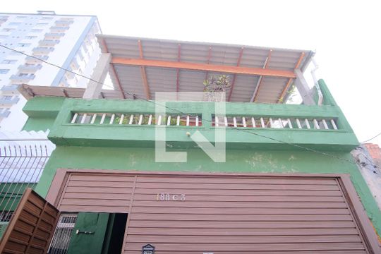 Fachada de casa à venda com 4 quartos, 250m² em Vila Aricanduva, São Paulo