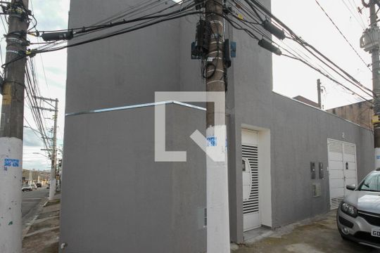 Fachada de casa para alugar com 2 quartos, 100m² em Vila Nova, São Paulo