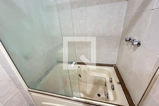Banheiro da Suíte de casa à venda com 4 quartos, 156m² em Méier, Rio de Janeiro