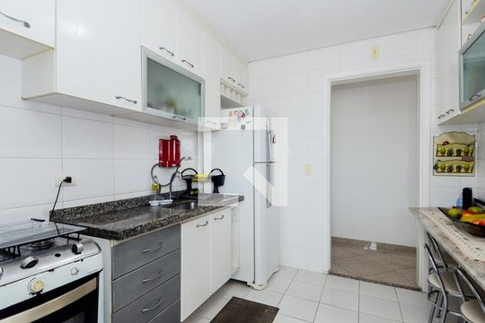 Cozinha de apartamento à venda com 3 quartos, 88m² em Vila Rosalia, Guarulhos