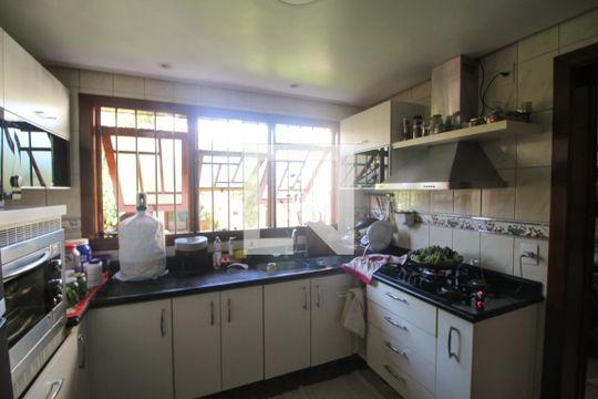 Cozinha de casa à venda com 3 quartos, 280m² em Centro, Canoas