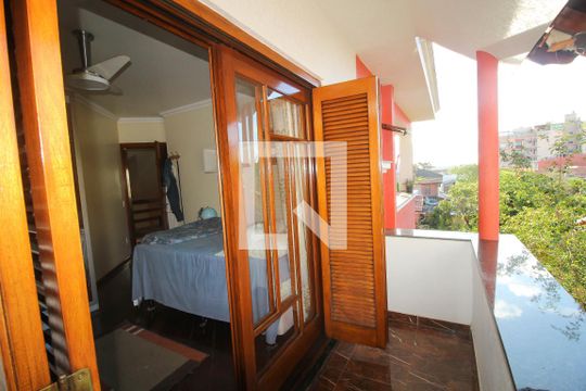 Varanda Quarto 1 de casa à venda com 3 quartos, 280m² em Centro, Canoas