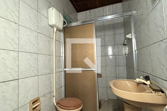Banheiro 1 de casa à venda com 2 quartos, 120m² em Campina, São Leopoldo
