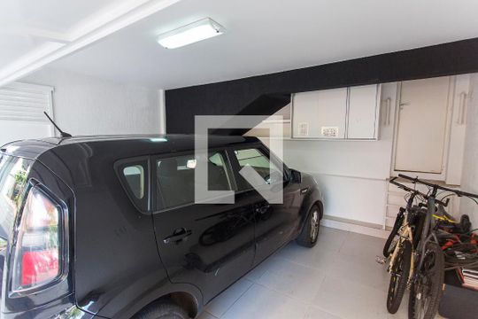 Garagem de casa para alugar com 3 quartos, 280m² em Centro, Uberlândia