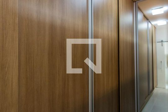 Closet de casa para alugar com 3 quartos, 280m² em Centro, Uberlândia