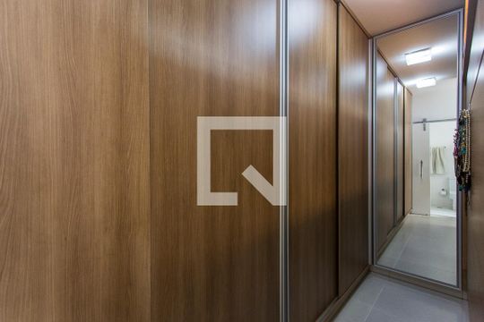 Closet de casa para alugar com 3 quartos, 280m² em Centro, Uberlândia