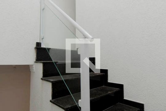 Escada de casa à venda com 3 quartos, 100m² em Vila Rio Branco, São Paulo