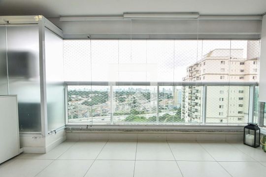 Varanda  de apartamento para alugar com 1 quarto, 43m² em Jardim Aeroporto, São Paulo