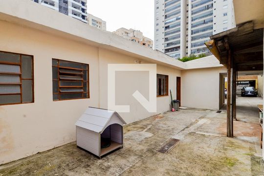 Quintal de casa para alugar com 8 quartos, 550m² em Vila Progresso, Guarulhos