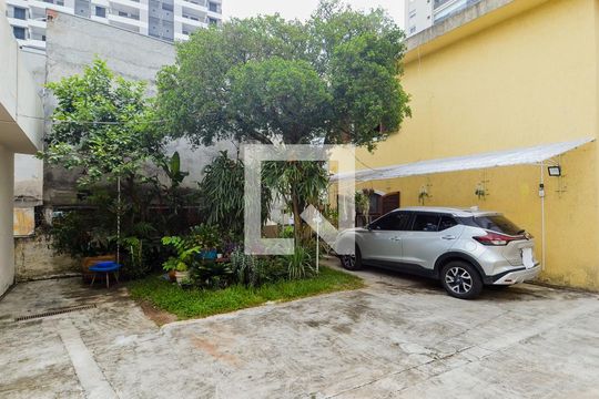 Garagem de casa para alugar com 8 quartos, 550m² em Vila Progresso, Guarulhos