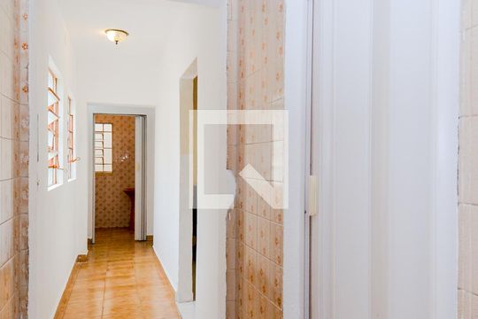 Corredor dos Dormitórios  de casa para alugar com 8 quartos, 550m² em Vila Progresso, Guarulhos