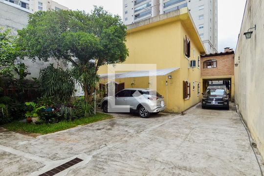 Garagem de casa para alugar com 8 quartos, 550m² em Vila Progresso, Guarulhos