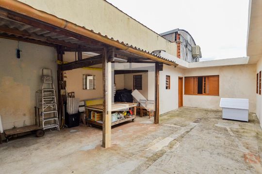 Quintal de casa para alugar com 8 quartos, 550m² em Vila Progresso, Guarulhos