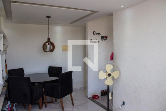 Sala de apartamento à venda com 2 quartos, 44m² em Água Santa, Rio de Janeiro