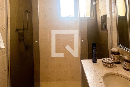 Banheiro de apartamento à venda com 3 quartos, 150m² em Indianópolis, São Paulo