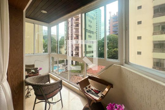 Varanda de apartamento à venda com 3 quartos, 150m² em Indianópolis, São Paulo